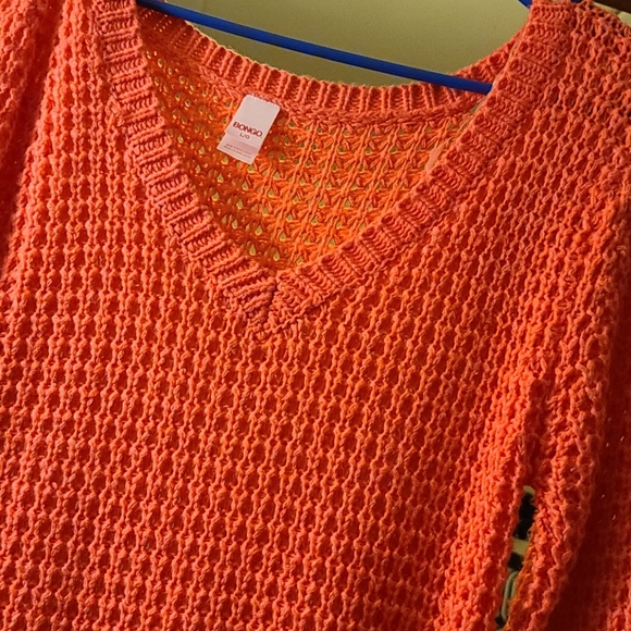 Sweater - Picture 3 of 3